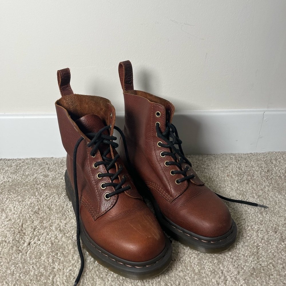 Dr Martens Boots - US 7